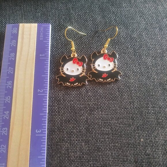 Halloween Kitty Earrings Black & Red Bat Bow Drop Earrings Stainless Steel Hooks - Picture 2 of 3